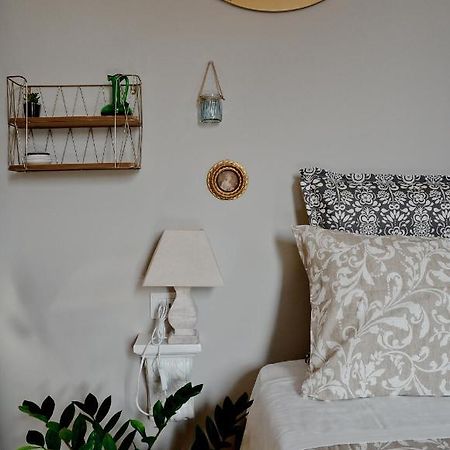 Charming Flat Milazzo 32 Apartment Bologna Bagian luar foto