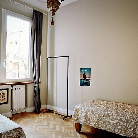 Charming Flat Milazzo 32 Apartment Bologna Bagian luar foto
