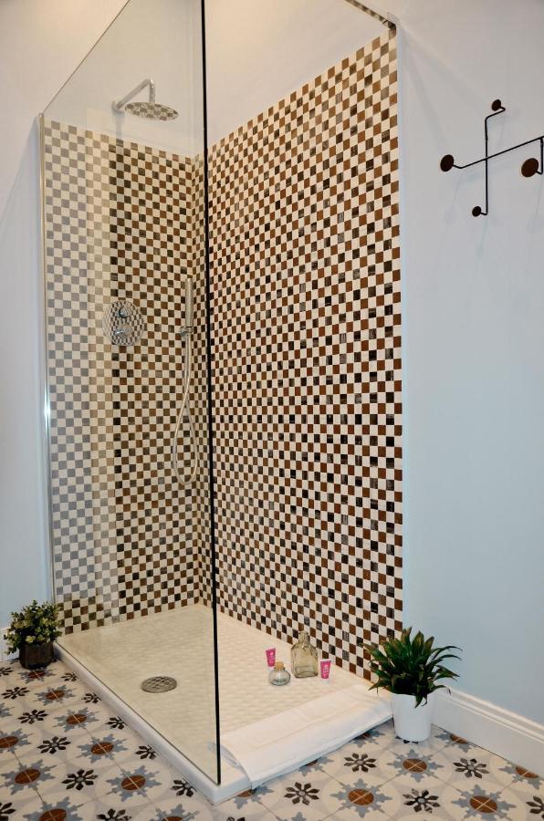 Charming Flat Milazzo 32 Apartment Bologna Bagian luar foto