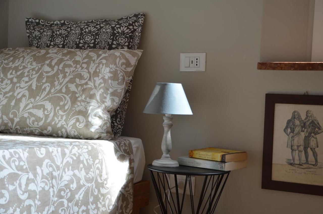 Charming Flat Milazzo 32 Apartment Bologna Bagian luar foto