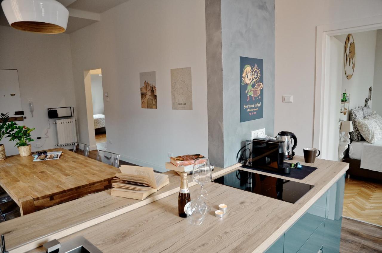 Charming Flat Milazzo 32 Apartment Bologna Bagian luar foto