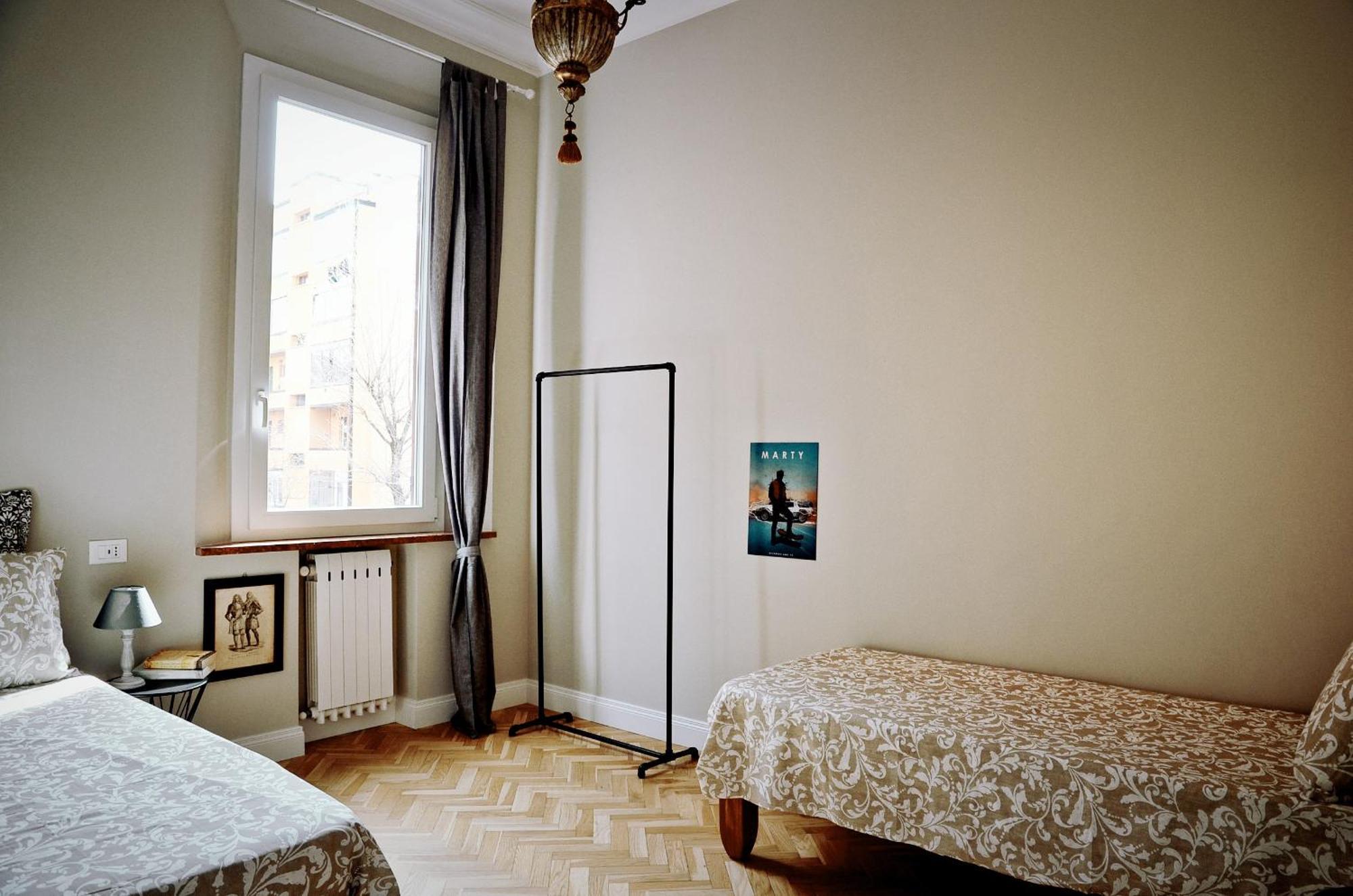 Charming Flat Milazzo 32 Apartment Bologna Bagian luar foto